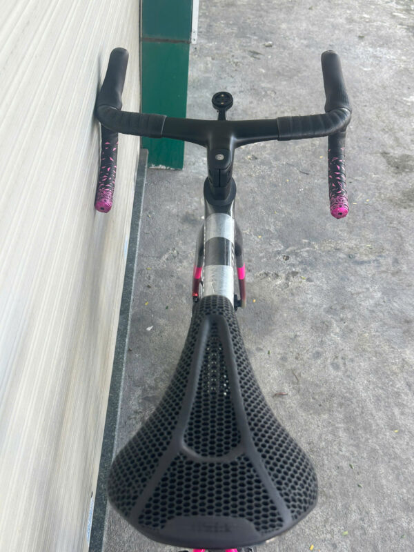 Xe đạp thể thao lắp ráp Sworks Tarmac SL8 Hồng vân đá